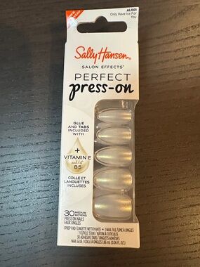 Sally Hansen Perfect Press-On Nails Ice For You Medium 30ct Glue & Tabs New